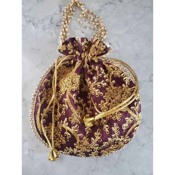 Elegant Embroidered Drawstring Potli Bag With Pearl Handle - Picture 2 of 11